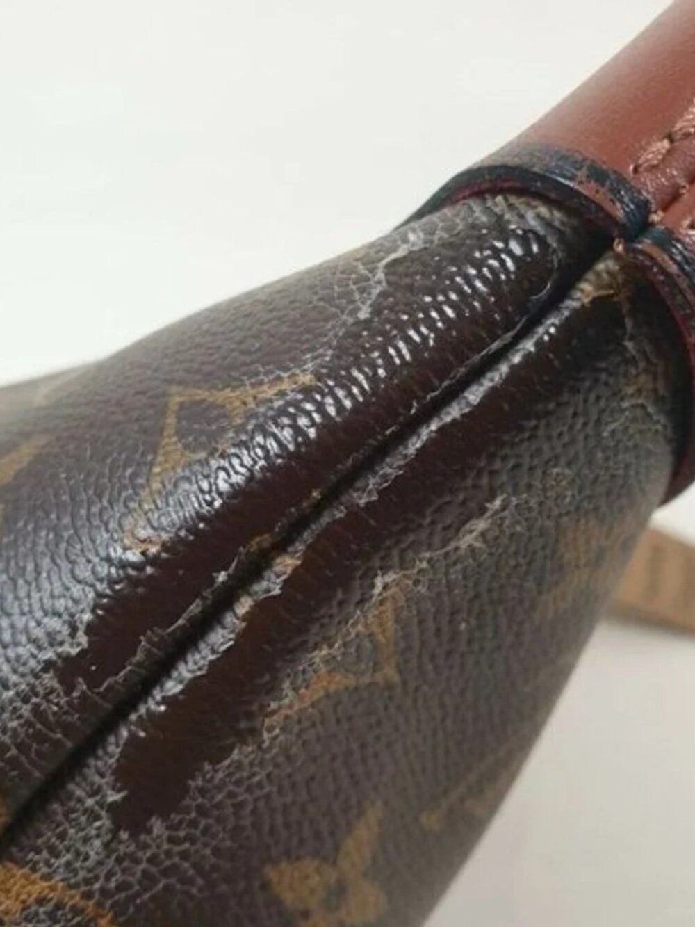 LOUIS VUITTON Pochette Tuileries Monogram Caramel Rouge - Picture 11 of 12